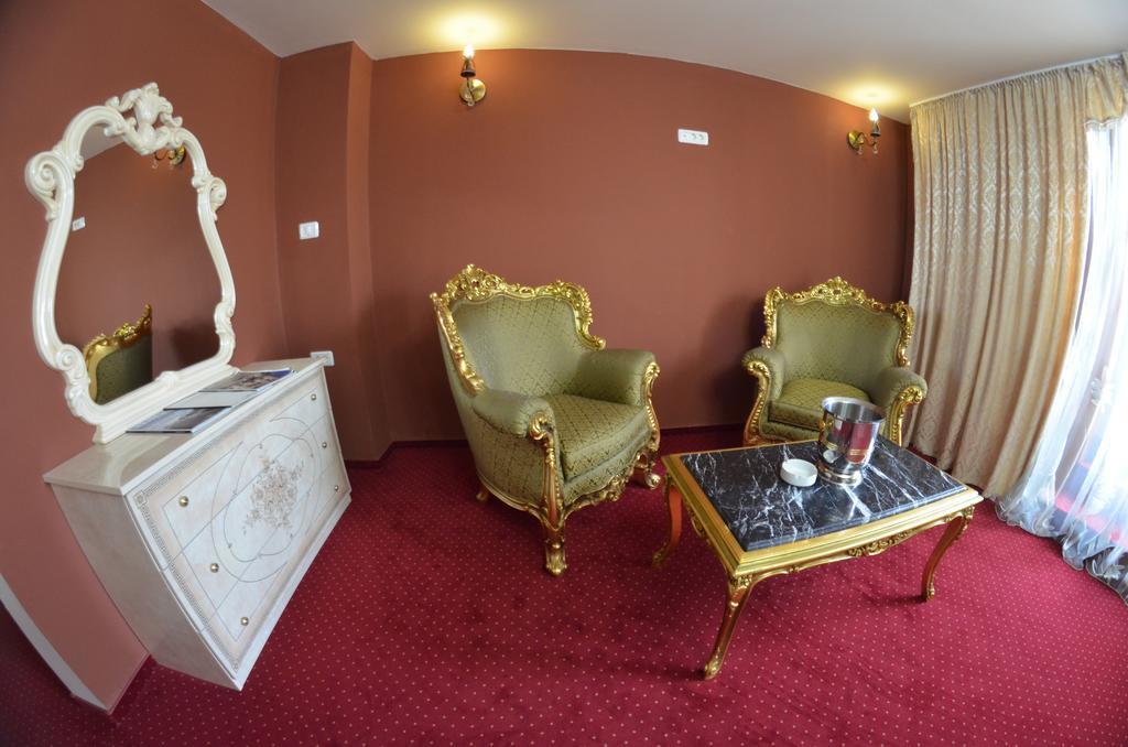 Hotel Le Baron Timisoara Phòng bức ảnh